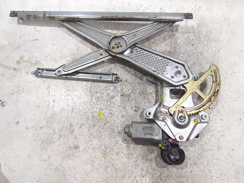 Recambio de mecanismo elevalunas delantero izquierdo para toyota yaris (_p1_) 1.0 (scp10_) referencia OEM IAM 8572052020  