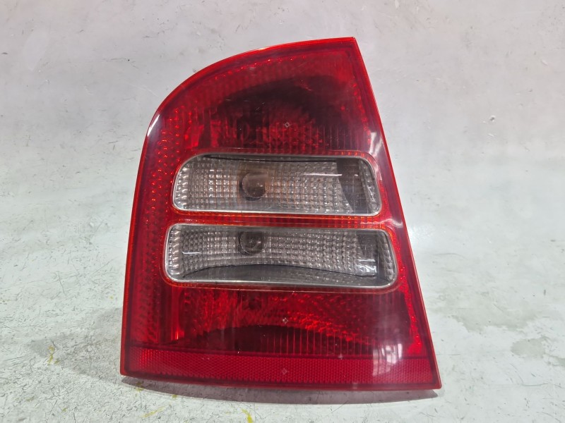 Recambio de piloto trasero izquierdo para skoda octavia i (1u2) 1.9 tdi referencia OEM IAM ZSB1U6945095  