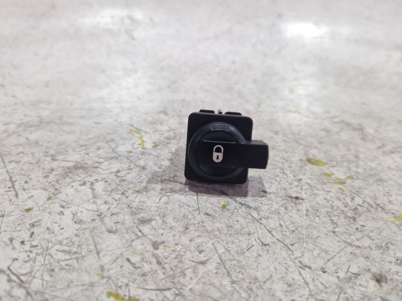 Recambio de boton cierre centralizado para citroën c4 i (lc_) 1.6 16v referencia OEM IAM 96476626XT  