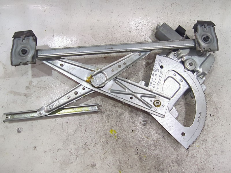 Recambio de mecanismo elevalunas delantero derecho para toyota yaris (_p1_) 1.0 (scp10_) referencia OEM IAM D232905RA0840  