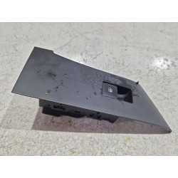 MANDO ELEVALUNAS DELANTERO DERECHO 13301886 