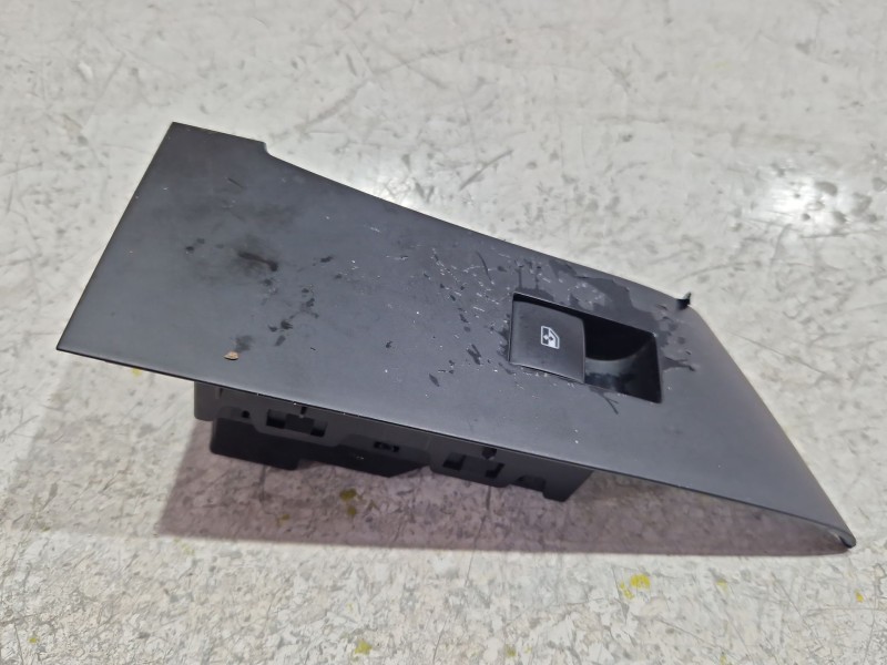 Recambio de mando elevalunas delantero derecho para opel astra j (p10) 1.7 cdti (68) referencia OEM IAM 13301886  
