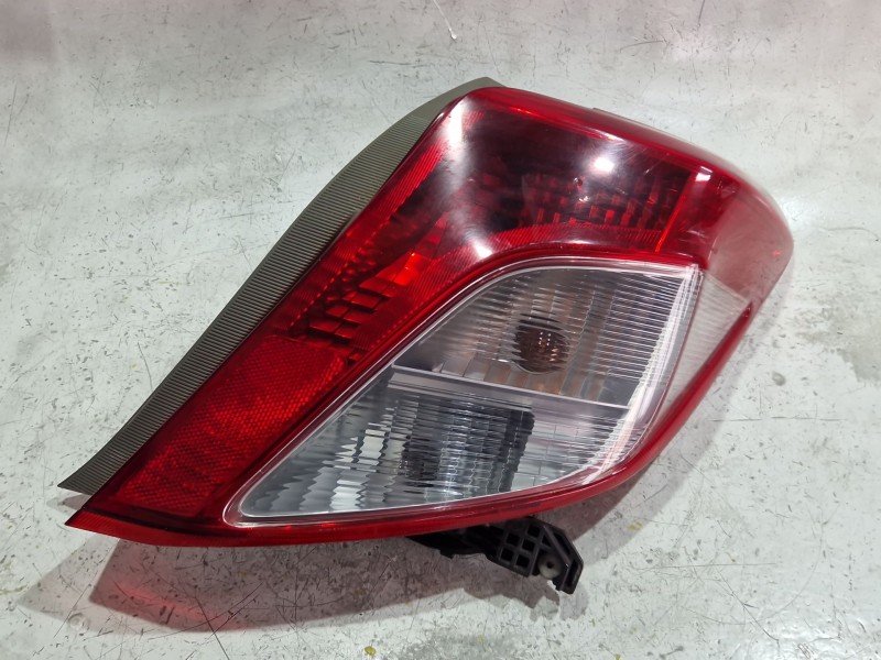 Recambio de piloto trasero derecho para toyota yaris (_p13_) 1.0 (ksp130_) referencia OEM IAM 52R102  