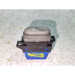 MANDO ELEVALUNAS DELANTERO DERECHO 7700433116 