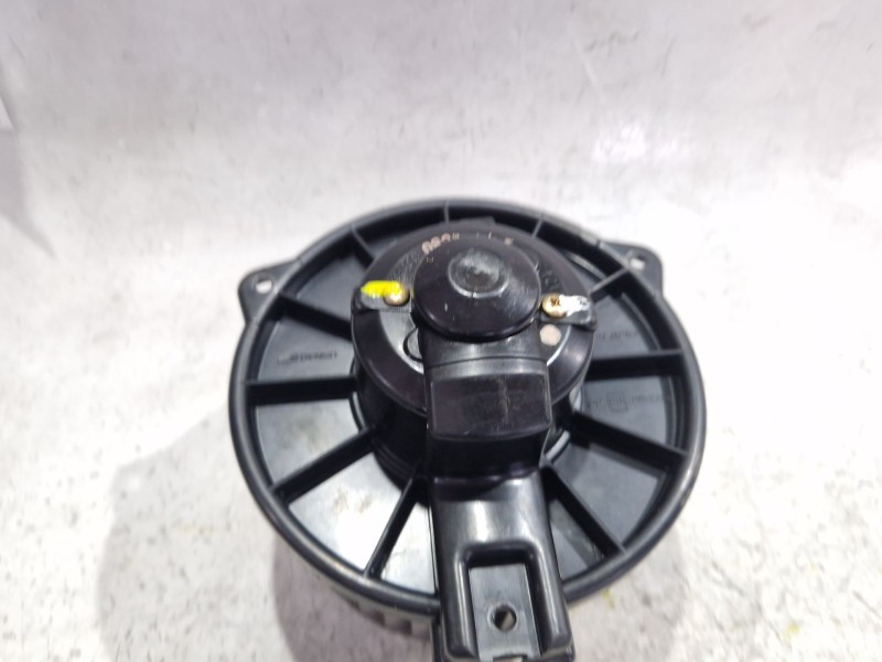 Recambio de motor calefaccion para toyota yaris (_p1_) 1.0 (scp10_) referencia OEM IAM 194000  