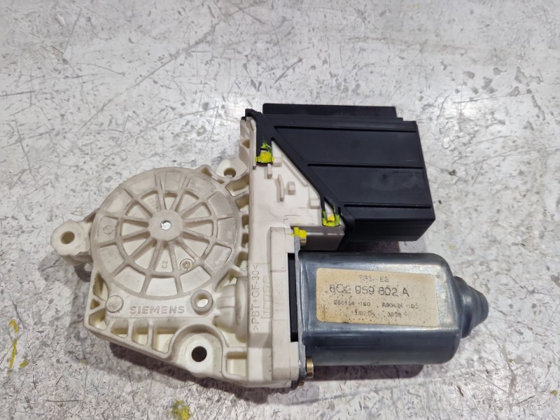 Recambio de motor elevalunas delantero derecho para seat ibiza iii (6l1) 2.0 referencia OEM IAM 6Q02959802A  
