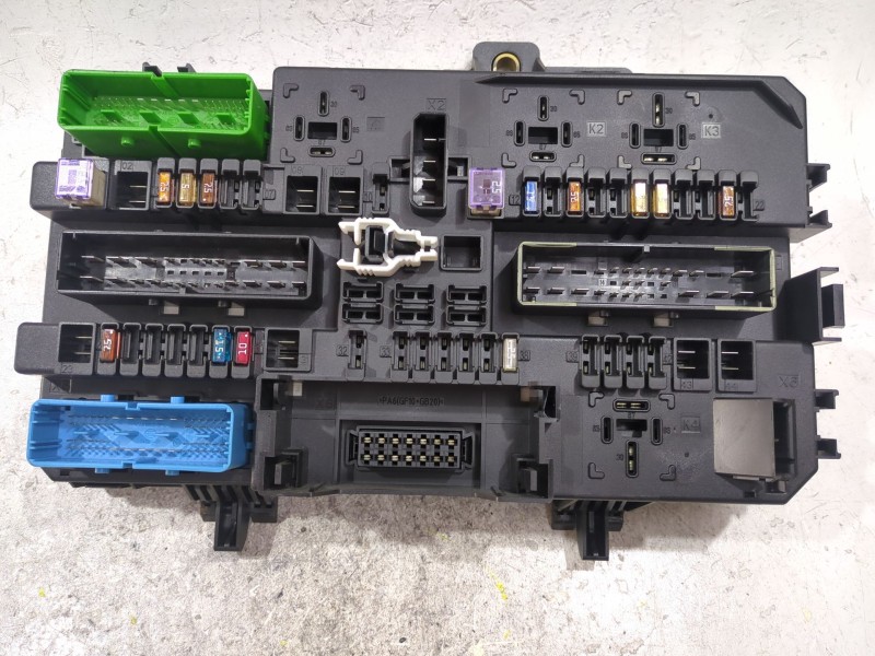 Recambio de caja reles / fusibles para opel astra h (a04) 1.7 cdti (l48) referencia OEM IAM 13145017  