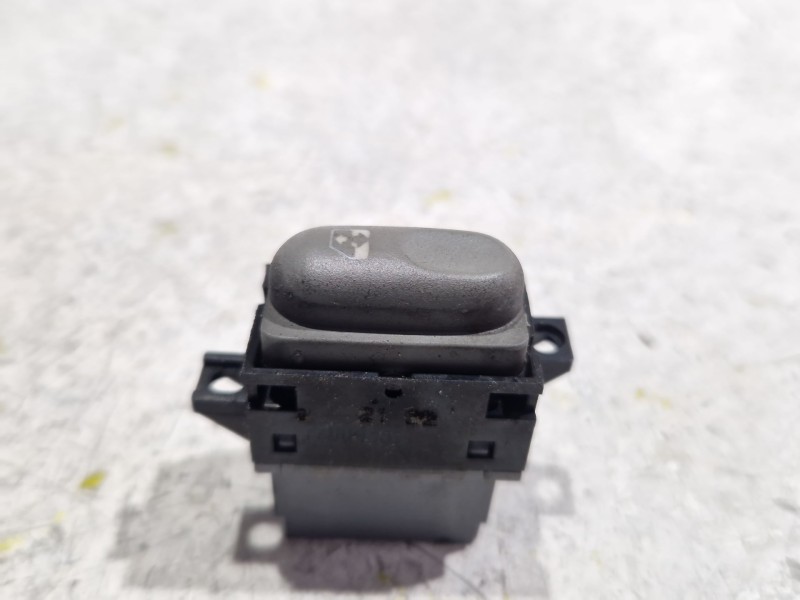 Recambio de mando elevalunas delantero derecho para renault megane scénic (ja0/1_) 1.9 dti (ja0n) referencia OEM IAM   