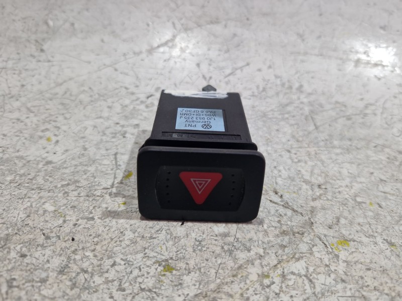 Recambio de boton emergencia para volkswagen golf iv (1j1) 1.9 tdi referencia OEM IAM 1J0953235J  