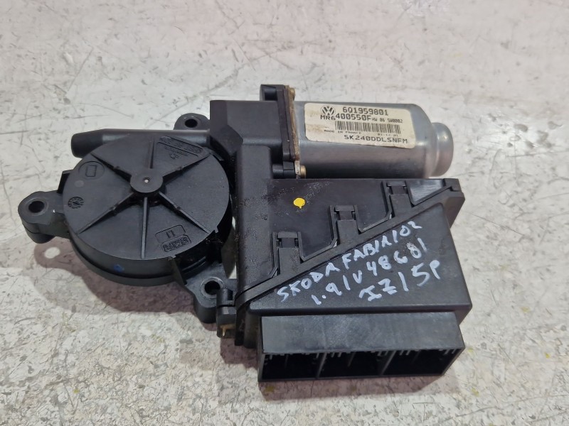 Recambio de motor elevalunas delantero izquierdo para skoda fabia i (6y2) 1.9 sdi referencia OEM IAM 6Q1959801  
