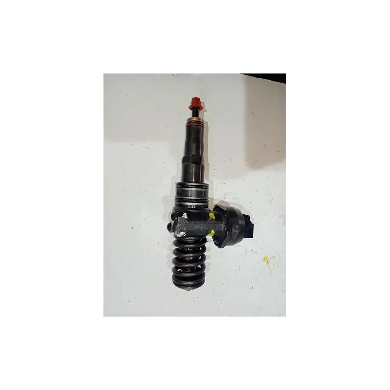 Recambio de inyector para volkswagen polo iv (9n1)(11.2001) 1.9 tdi referencia OEM IAM 038130073BL  