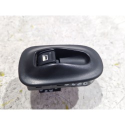 MANDO ELEVALUNAS DELANTERO DERECHO E25326 