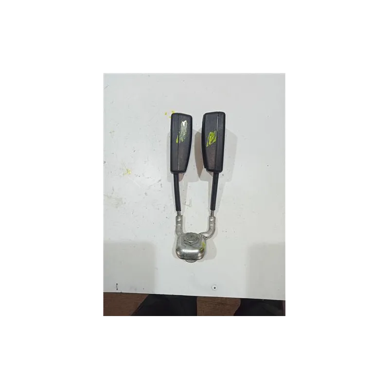 Recambio de enganche cinturon para seat ibiza (6l1)(04.2002) 1.9 tdi referencia OEM IAM 6Q0857488D  