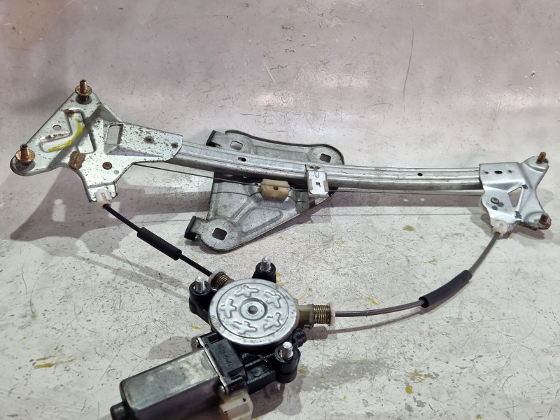 Recambio de mecanismo elevalunas delantero izquierdo para hyundai i30 coupé 1.6 crdi referencia OEM IAM   