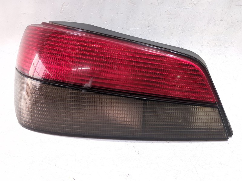 Recambio de piloto trasero izquierdo para peugeot 306 (7b, n3, n5) 1.9 sld referencia OEM IAM VALEO2321G  