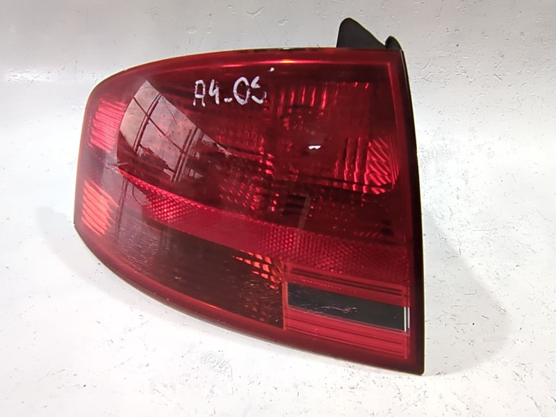 Recambio de piloto trasero izquierdo para audi a4 b7 (8ec) 3.0 tdi quattro referencia OEM IAM L965083  