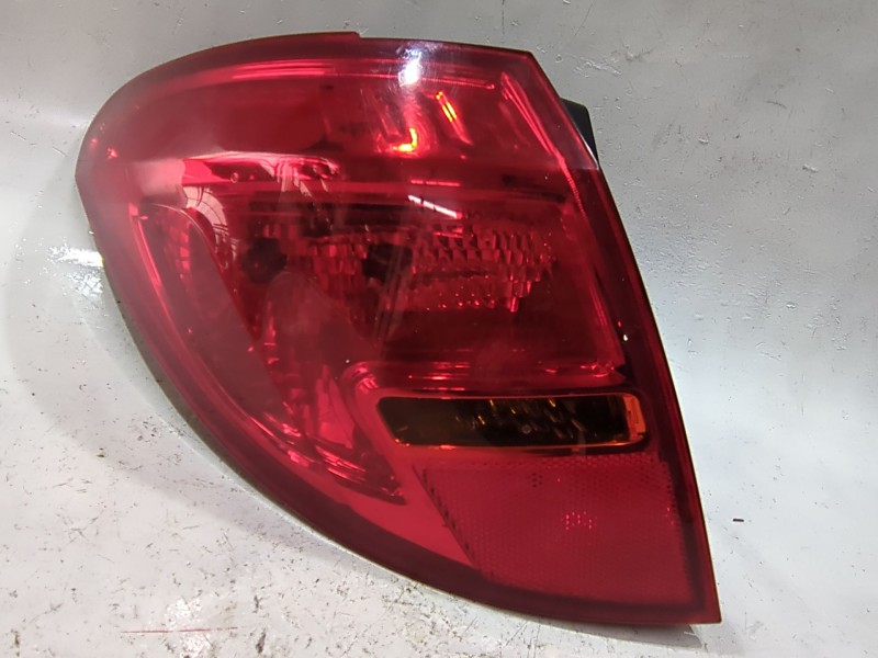 Recambio de piloto trasero izquierdo para opel meriva b monospace (s10) 1.7 cdti (75) referencia OEM IAM 21639009  