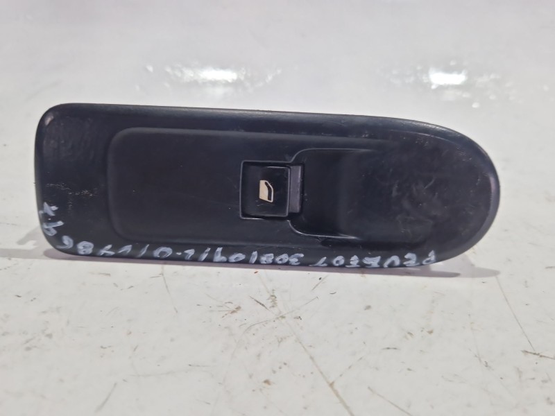 Recambio de mando elevalunas delantero derecho para peugeot 308 i (4a_, 4c_) 2.0 hdi referencia OEM IAM 11688  