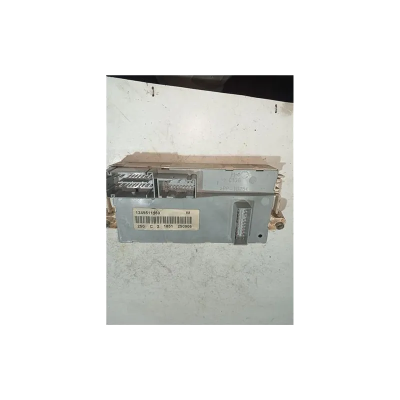 Recambio de caja fusibles/rele para peugeot boxer (230) furgón acristalado bat.2850mm (2002) referencia OEM IAM 1349511080  