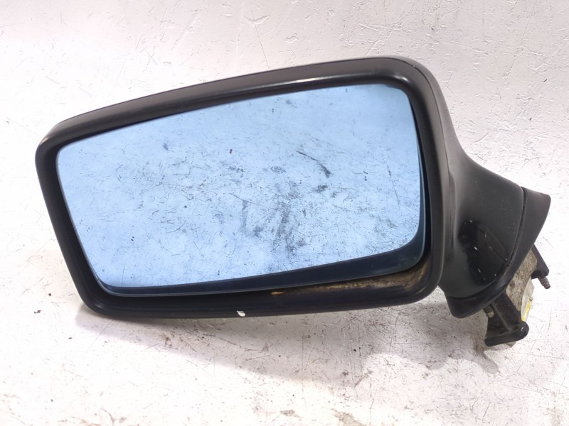 Recambio de retrovisor izquierdo para audi 80 b4 sedán (8c2) 2.8 quattro referencia OEM IAM E6007665  