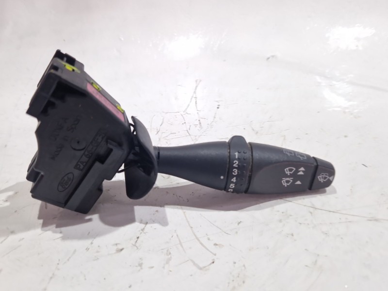 Recambio de mando limpiaparabrisas para ford fiesta v (jh_, jd_) 1.4 16v referencia OEM IAM 137T17A553DD  