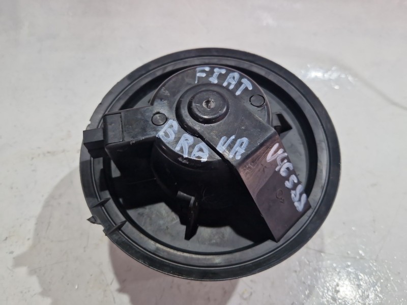 Recambio de motor calefaccion para fiat brava (182_) 1.4 12 v (182.ba) referencia OEM IAM 90225  