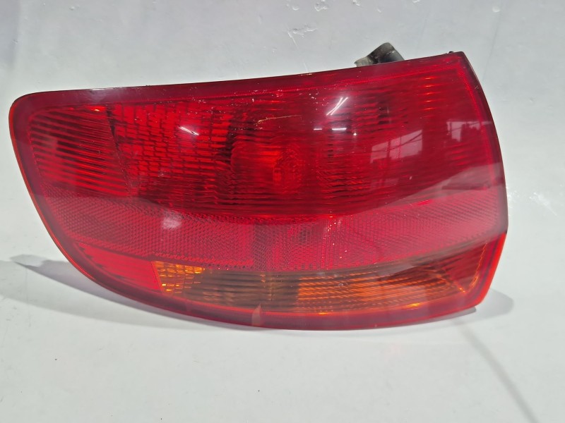 Recambio de piloto trasero izquierdo para audi a3 sportback (8pa) 1.9 tdi referencia OEM IAM 277701  