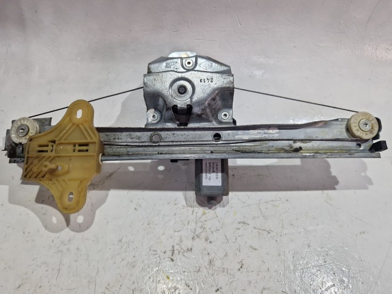 Recambio de mecanismo elevalunas delantero izquierdo para renault captur 1.5 dci referencia OEM IAM 9030294D12V  