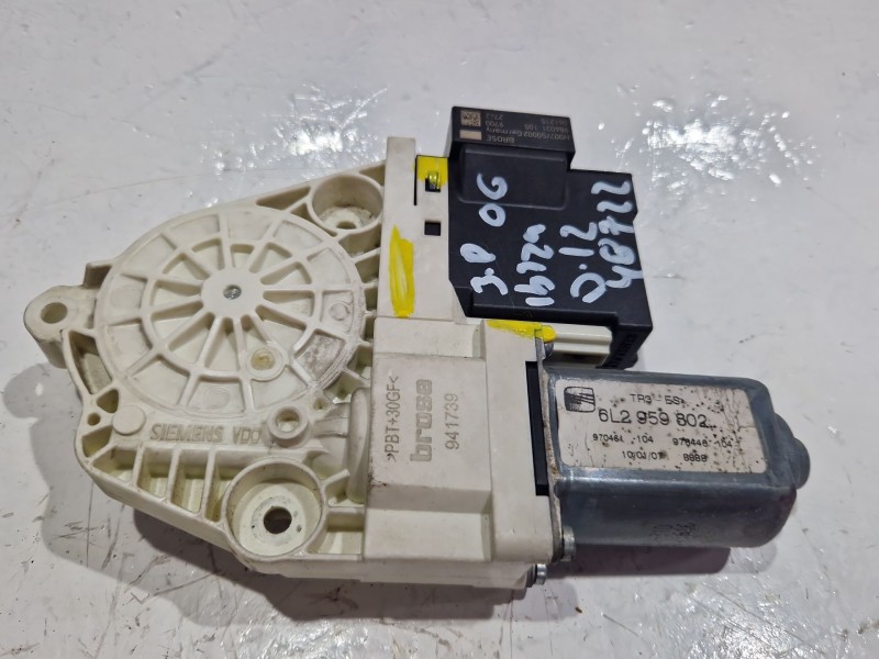 Recambio de motor elevalunas delantero izquierdo para seat ibiza iii (6l1) 1.9 tdi referencia OEM IAM 6L2959802  