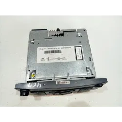 Recambio de radio cd para peugeot 407 hdi 135 referencia OEM IAM 9664636277  