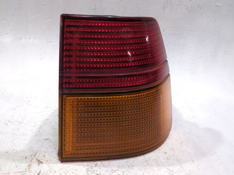 Recambio de piloto trasero derecho para seat toledo i (1l2) 2.0 i referencia OEM IAM 96163800  