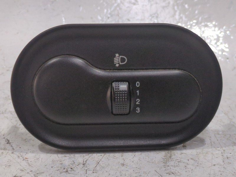 Recambio de regulador altura luces para daewoo lanos (1997) 1.5 referencia OEM IAM 3025257M  