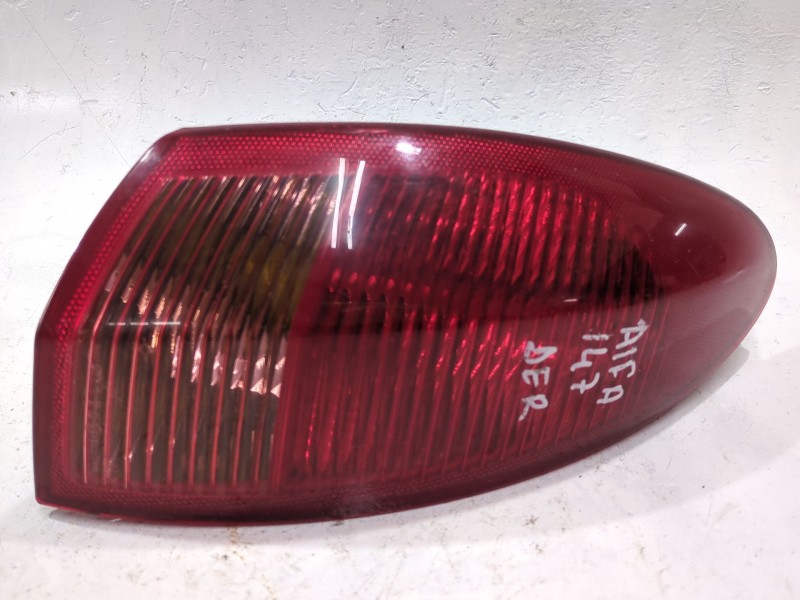 Recambio de piloto trasero derecho para alfa romeo 147 (190)(2000) 1.9 jtd 16v referencia OEM IAM 46556347  
