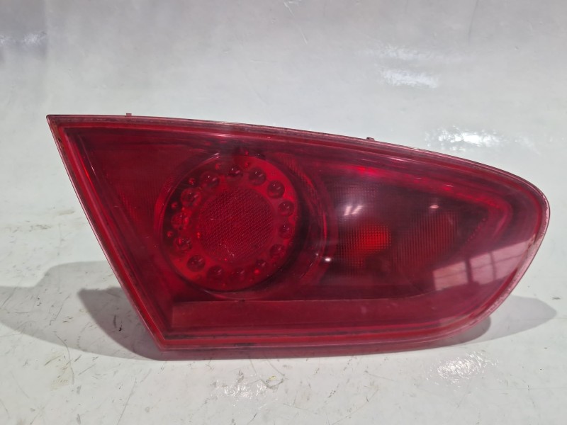 Recambio de piloto porton trasero derecho para seat leon (1p1) 1.9 tdi referencia OEM IAM 1P0945093  