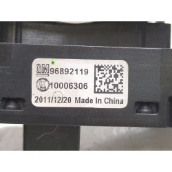 Recambio de boton cierre centralizado para chevrolet aveo fastback 1.3 d referencia OEM IAM 96892119  