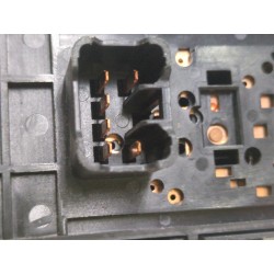 Recambio de mando elevalunas para chevrolet aveo fastback 1.3 d referencia OEM IAM 202008427  