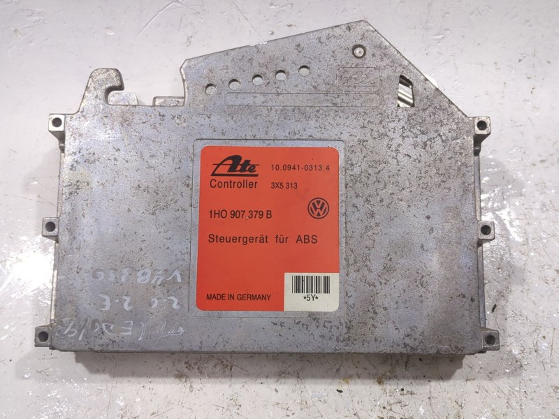 Recambio de centralita inyeccion para seat toledo i (1l2) 2.0 i referencia OEM IAM 1H0907379B  