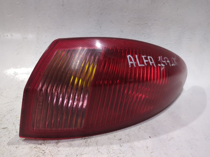 Recambio de piloto trasero derecho para alfa romeo 147 (190)(2000) 1.9 jtd 16v referencia OEM IAM 46556347  