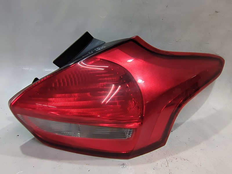 Recambio de piloto trasero derecho para ford focus iii 1.0 ecoboost referencia OEM IAM F1EB13404B  