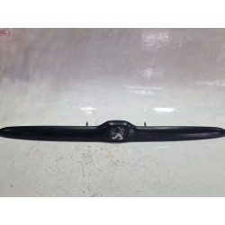 Recambio de moldura porton trasero para peugeot 206 hatchback (2a/c) 1.4 hdi eco 70 referencia OEM IAM 9629038877  