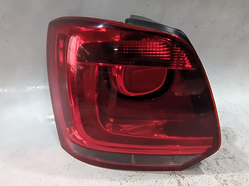 Recambio de piloto trasero izquierdo para volkswagen polo v (6r1, 6c1) 1.6 tdi referencia OEM IAM 6R0945257A  