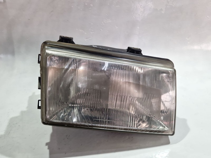 Recambio de faro delantero derecho para renault trafic furgón (txx) 2.5 d referencia OEM IAM 7R011158  