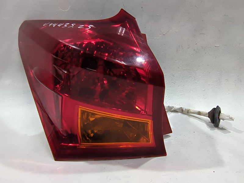 Recambio de piloto trasero izquierdo para toyota auris (e15)(10.2006) 2.0 d-4d referencia OEM IAM KOITO02258  