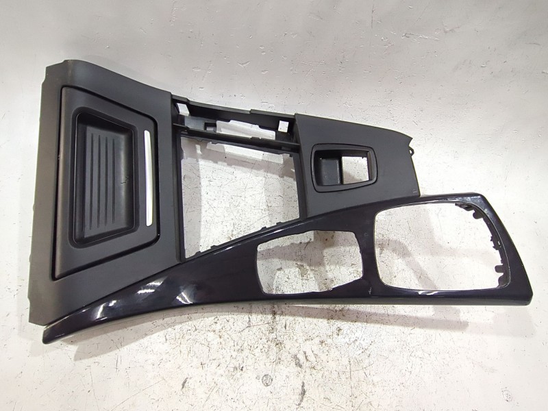 Recambio de guarnecidos palanca cambio para bmw 5 (f10) 520 d referencia OEM IAM 917155810  