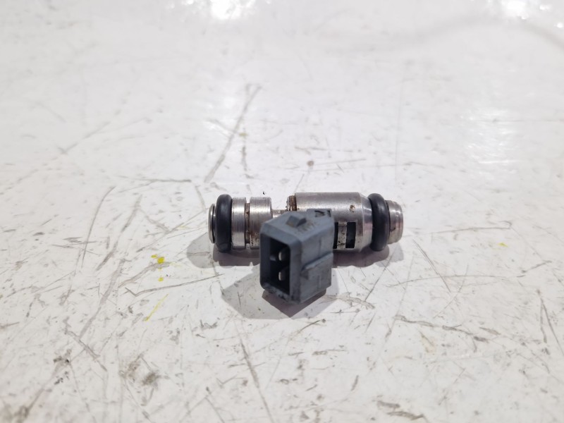 Recambio de inyector para ford ka (ccq)(1996) 1.3 i referencia OEM IAM 2N1U  