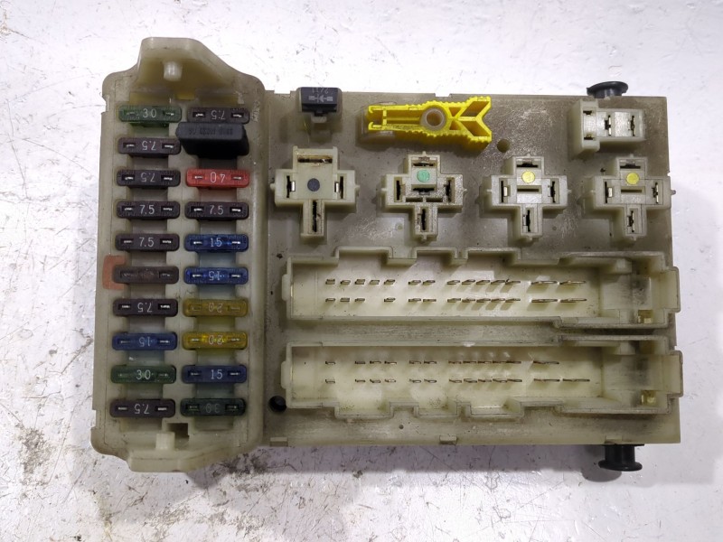 Recambio de caja reles / fusibles para ford mondeo i (gbp) 1.8 i 16v referencia OEM IAM 93BG14K150AC  