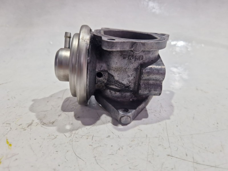 Recambio de valvula egr para audi a3 (8p1) 1.9 tdi referencia OEM IAM 038129637D  