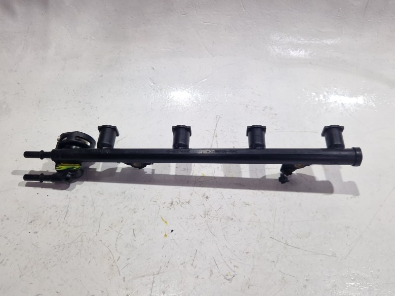 Recambio de rampa inyectores para ford ka (ccq)(1996) 1.3 i referencia OEM IAM 2NIU9D280CA  
