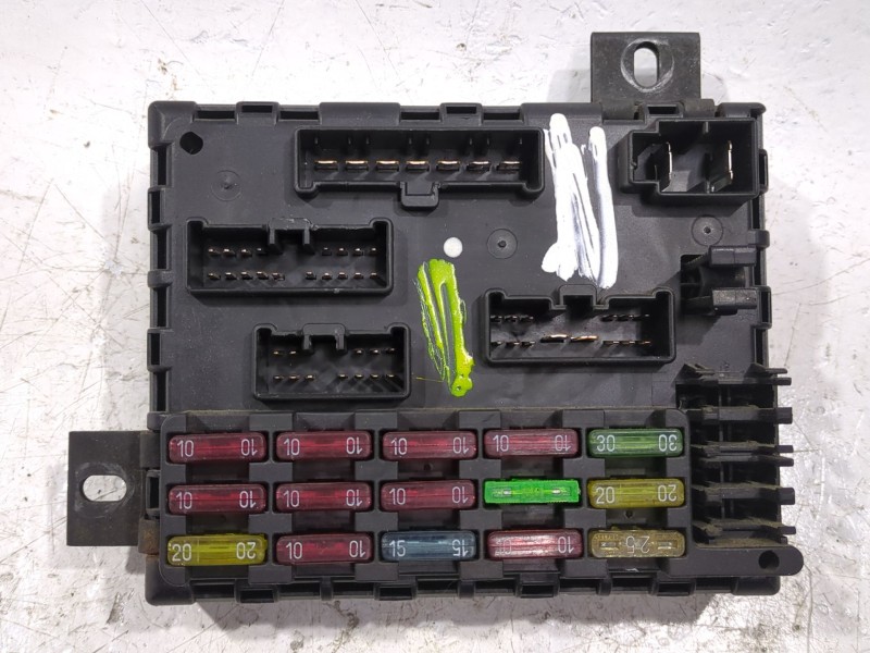 Recambio de caja reles / fusibles para fiat brava (182_) 1.4 12 v (182.ba) referencia OEM IAM 46443390A223  