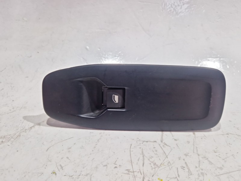 Recambio de mando elevalunas delantero derecho para peugeot 208 1.4 hdi 68cv? referencia OEM IAM 96749628ZD  